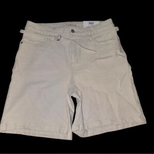 Tommy Bahama Cream Shorts